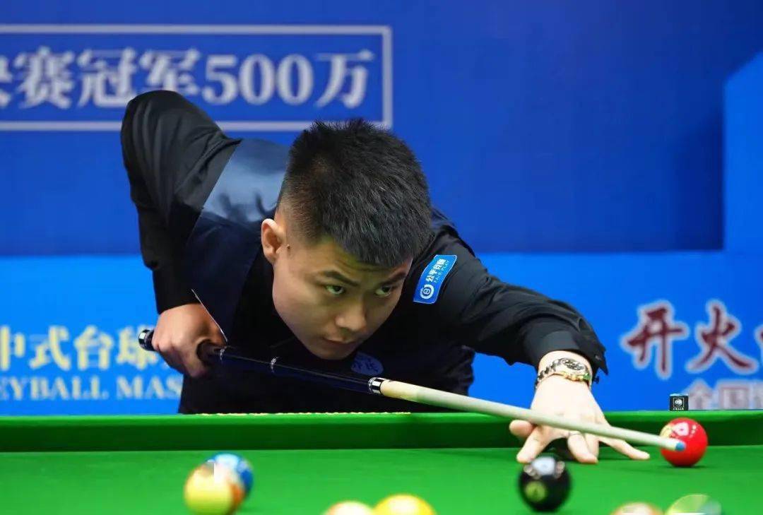 为热爱 共上场 青岛啤酒与中超联赛激情“干杯”.