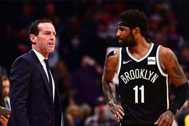 两支球队在 两支球队在